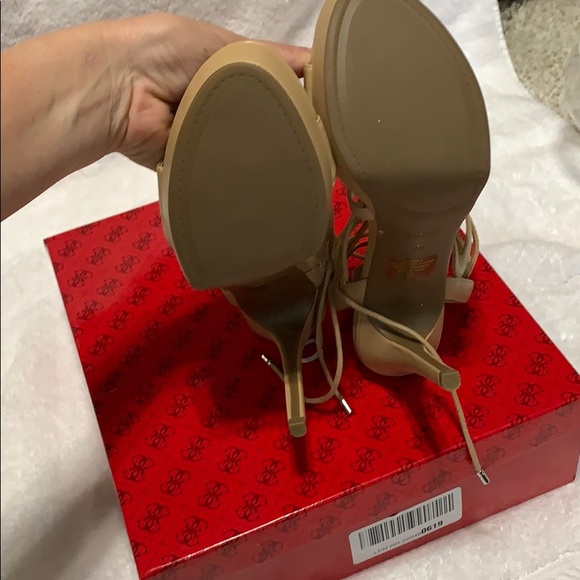 Guess heels - Picture 3 of 3
